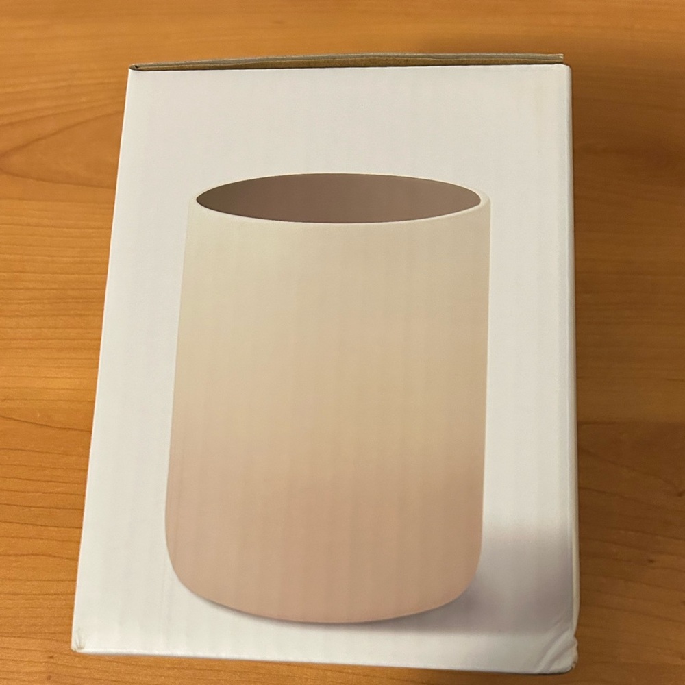 GIR utensil holder